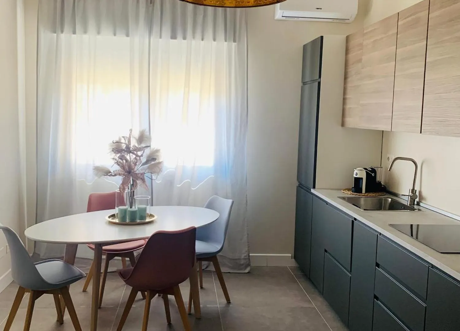 Corner Apartment Via Italia Quartu SantʼElena